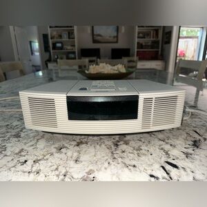 Bose Wave Radio/CD Player Model AWRC-1P AM FM Alarm Clock -THE CD IS NOT WORKING